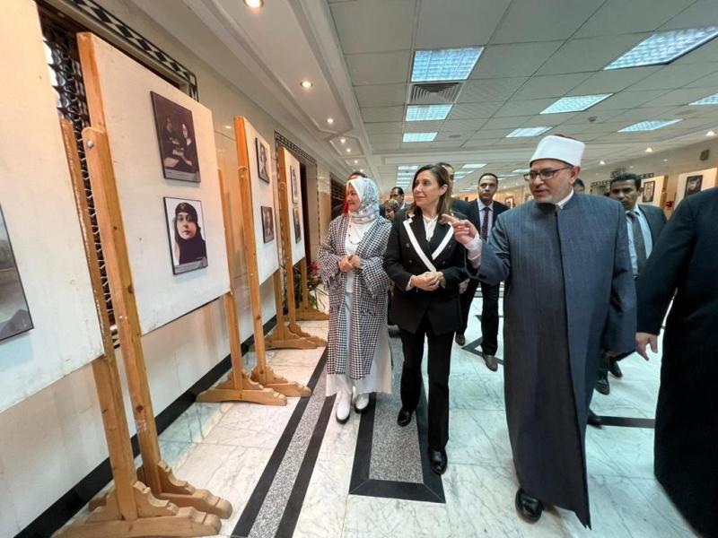 مجلس جامعة الأزهر يشيد بملتقى الأزهر العالمي الثاني للكاريكاتير