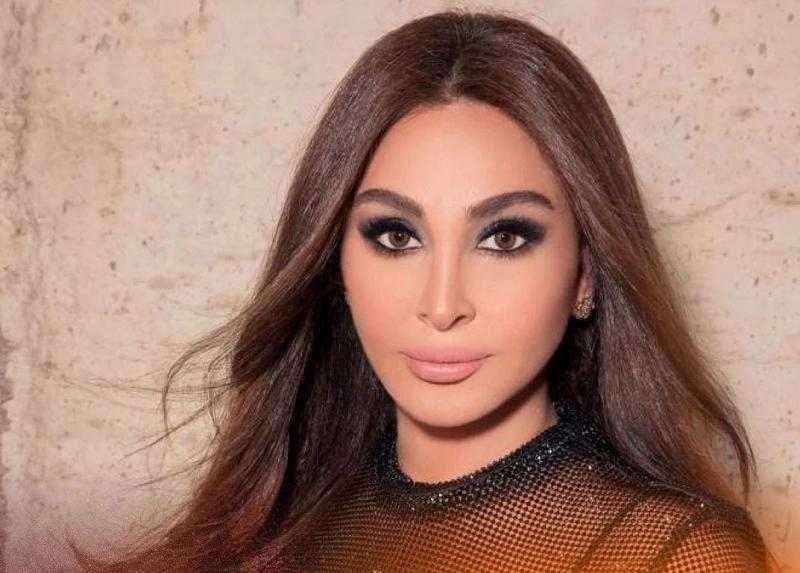 إليسا تروج لحفلها بموسم الرياض