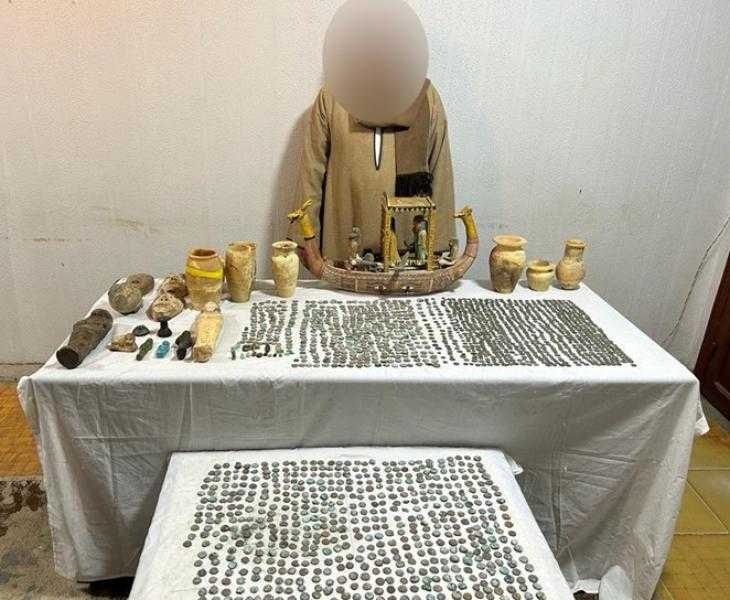 شرطة الآثار تضبط 1795 عملة معدنية تعود للعصر اليونانى والرومانى
