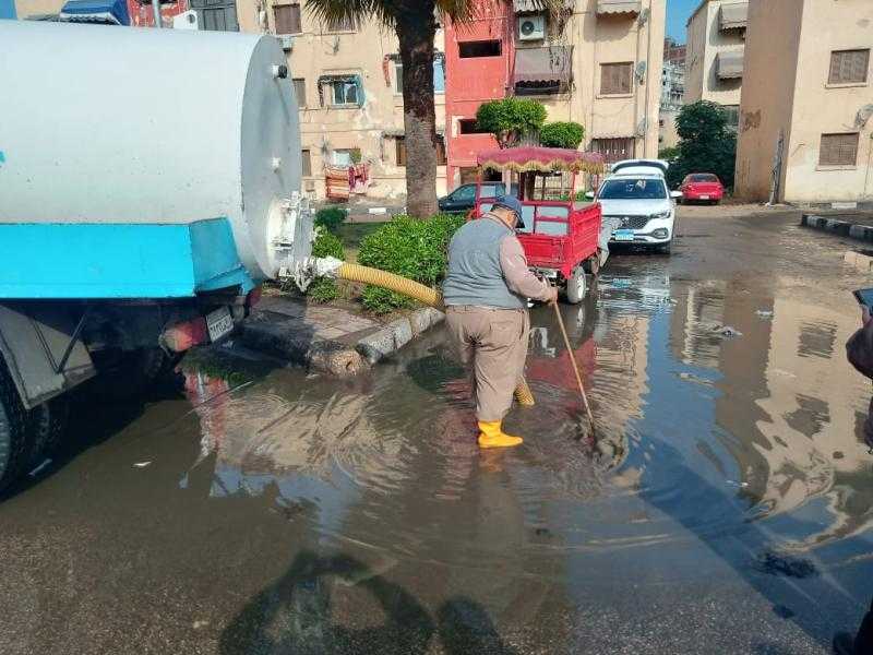 محافظ بورسعيد: انتشار سيارات شفط وكسح مياه الأمطار والأطقم الفنية بجميع أحياء المحافظة