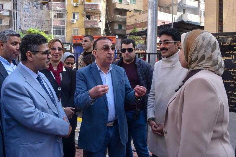 محافظ الإسكندرية يفتتح أعمال تطوير ميدان المندرة الجامع بالمنتزة