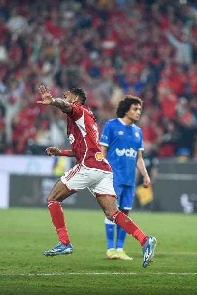 التوجه لأشواط إضافية.. التعادل يحسم مباراة الأهلي وفيوتشر في نهائي السوبر