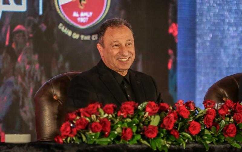 الخطيب يهنئ لاعبي الأهلي وجهازهم الفني والإداراي والطبي بكأس السوبر المصري