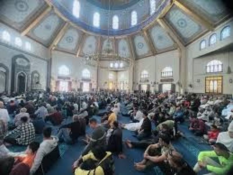 بث مباشر.. شعائر صلاة الجمعة من مسجد الإمام الحسين ببور سعيد