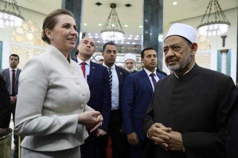 «الطيب» يفتح أبواب المشيخة أمام الجميع.. ويستقبل العديد من الشخصيات العالمية
