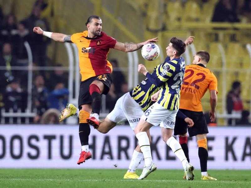 بسبب لافتة سياسية.. إلغاء السوبر التركي بين جالاتا سراي وفنربخشة في السعودية