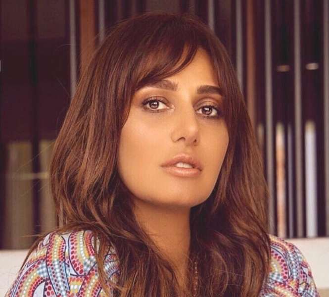 الفنانة حلا شيحة