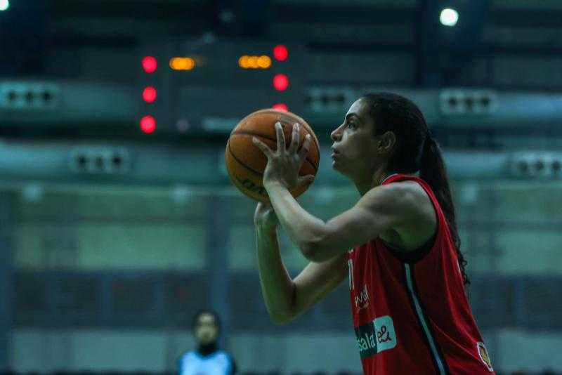 «سيدات سلة الأهلي» يفوز على الطيران في الدوري