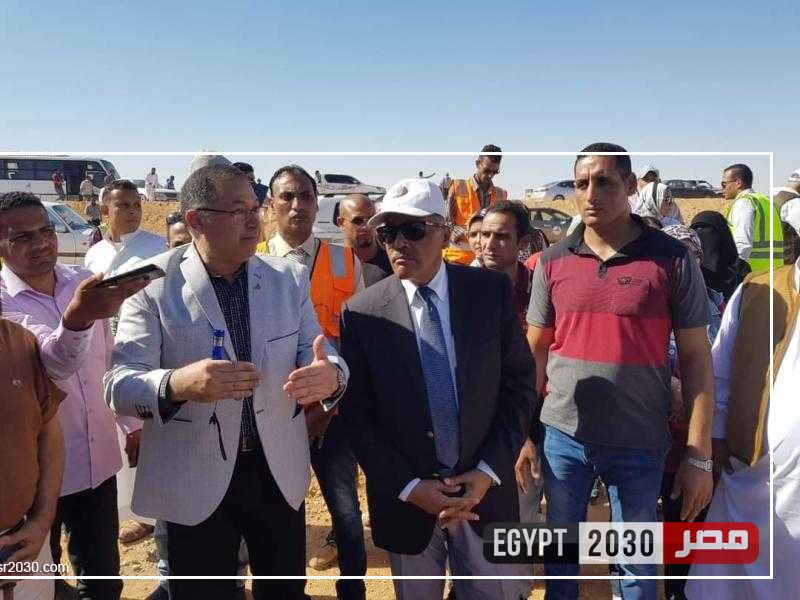 شعيب: نسابق الزمن بالإسراع في إنهاء رصف طريق سيوة مطروح الخرساني