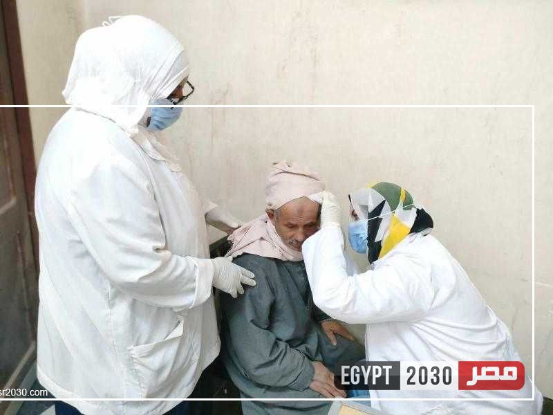 توقيع الكشف الطبي على 1607 حالة خلال قافلة بمركز سمالوط بالمنيا ضمن «حياة كريمة»