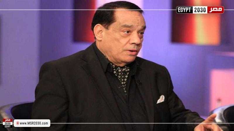 حلمي بكر: «دخلت المستشفى على رجلي وخرجت على كرسي متحرك»