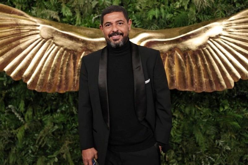 عمرو أديب: «أبارك للموسيقار هاني فرحات بمنحه الجنسية السعودية»
