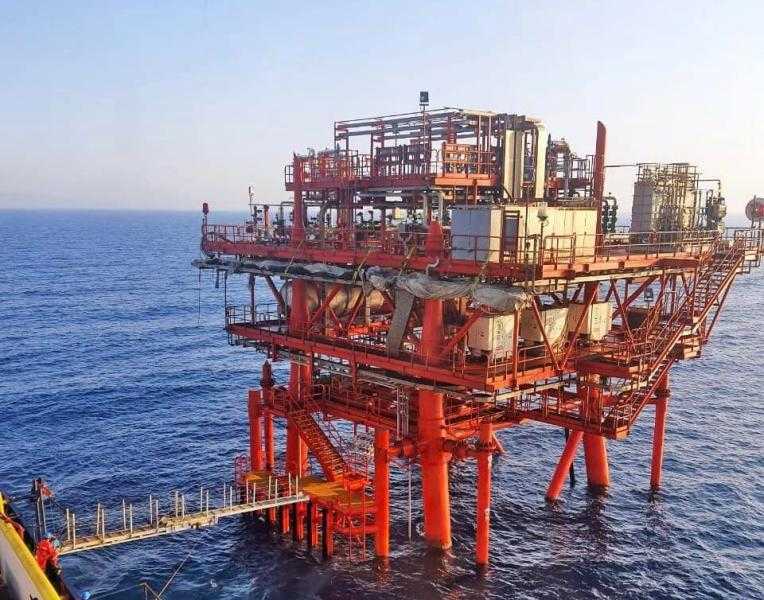 «البترول» تعلن بدء الإنتاج من بئر «شمال الصفا» بخليج السويس