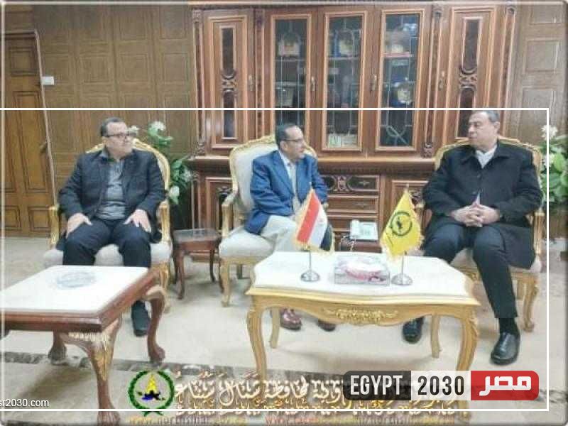 محافظ شمال سيناء يستقبل السفير الفلسطيني خلال زيارته إلى العريش