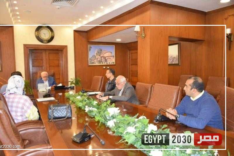 محافظ بورسعيد يلتقي مدير  التضامن استعدادا لمسابقة «الأم المثالية»