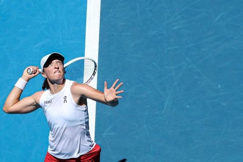 شفيونتيك تقود بولندا للتأهل إلى دور الثمانية ببطولة كأس الاتحاد للتنس