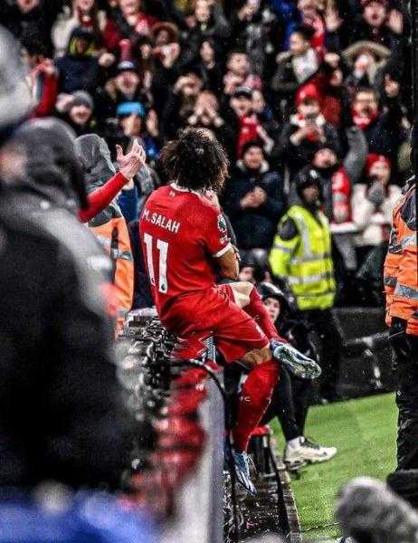 خرافة أم اختلاف مواصفات.. سبب تغيير محمد صلاح لحذائه أمام نيوكاسل