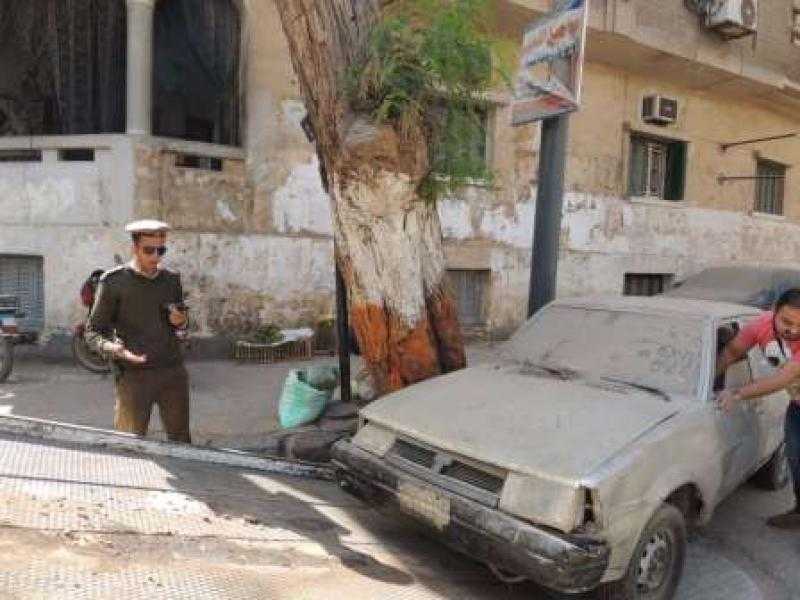 رفع 32 سيارة متهالكة من الشوارع والميادين خلال 24 ساعة