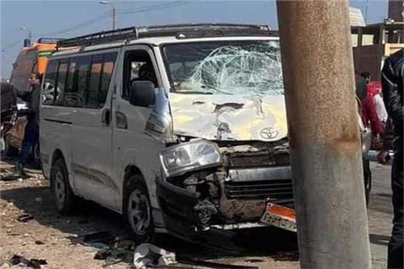 إصابة 6 أشخاص في حادث تصادم بين سيارتين بالبحيرة