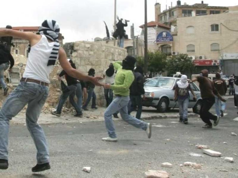 تجدد الاشتباكات بين الفلسطينيين وقوات الاحتلال جنوب نابلس