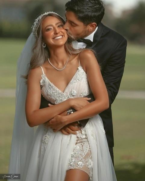 طلاق الفنانة هند عبد الحليم وكريم قنديل بشكل رسمي