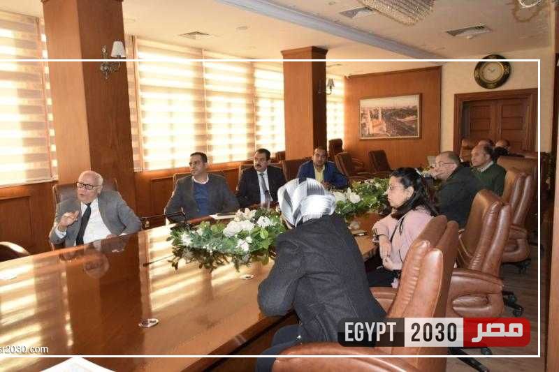 محافظ بورسعيد يستعرض نتائج أعمال إزالة التعديات على ممتلكات الدولة بـ بورسعيد