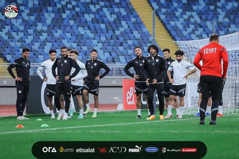 حسام حسن يستقر على بديل محمد صلاح أمام نيوزيلندا