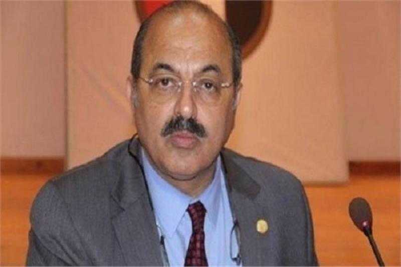 مفاجأة مدوية.. خالد زين يكشف حقيقة المؤهل الدراسي لـ هشام حطب