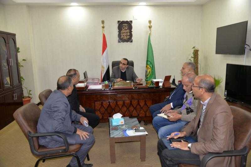 نائب محافظ الإسماعيلية يناقش الاستعدادات الأخيرة لمهرجان الإسماعيلية الدولي للأفلام التسجيلية