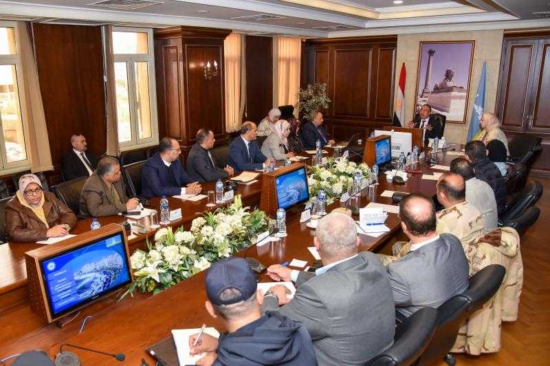 محافظ الإسكندرية يترأس الاجتماع الأول للجنة مجابهة مخاطر موجات تسونامي