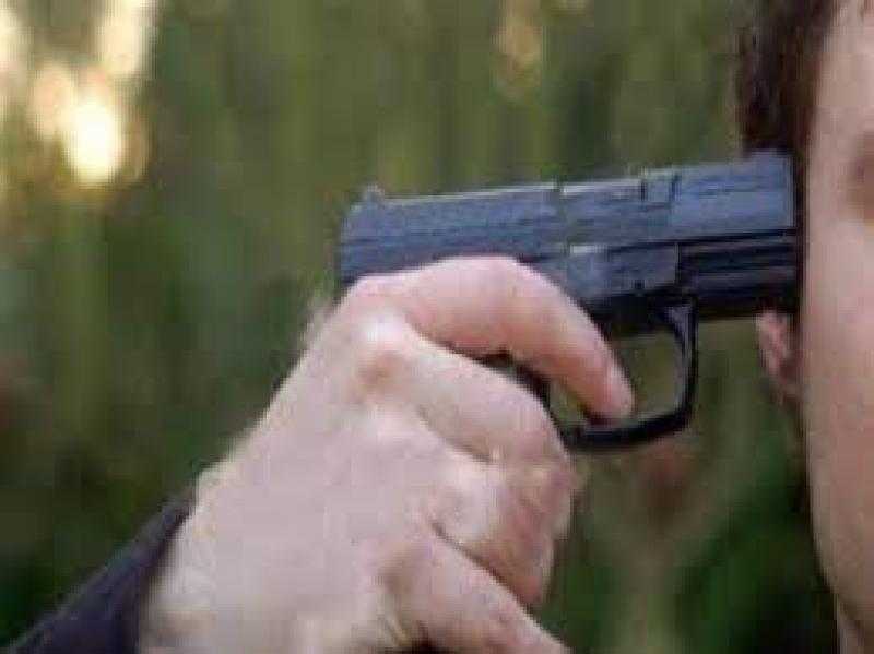 شعر بالذنب.. قاتل شقيقه وصديقه ينهي حياته بطلق ناري في أكتوبر