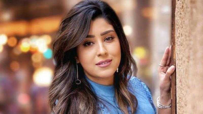 بالجلد الأسود.. إطلالة ساحرة للفنانة آيتن عامر
