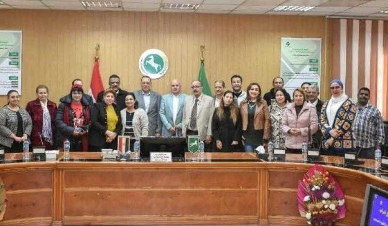 محافظ الشرقية يلتقي العاملين المسيحيين بالديوان العام لتهنئتهم بعيد الميلاد المجيد