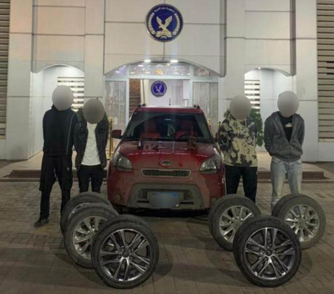 المتهمون والمضبوطات 