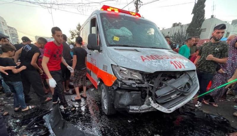 سيارات الإسعاف تصل لموقع القصف الذي استهدف مقر الحشد الشعبي ببغداد