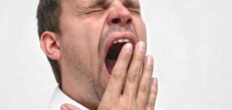 هل التثاؤب أثناء قراءة القرآن أو الصلاة يعني أن الشخص محسودا؟