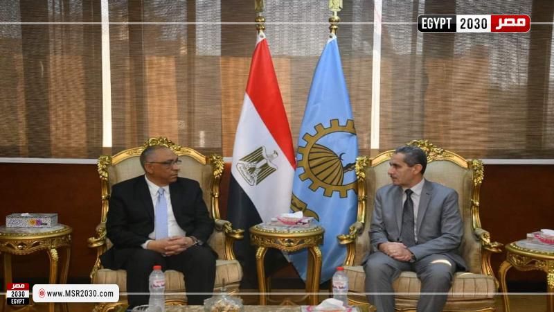 جانب من المتابعة 