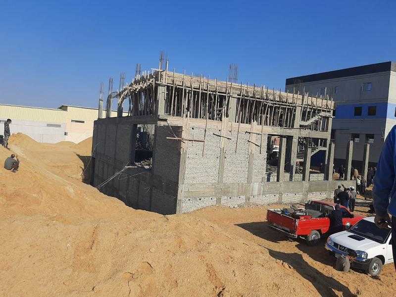 النيابة تنتقل لمعاينة موقع عقار أكتوبر المنهار