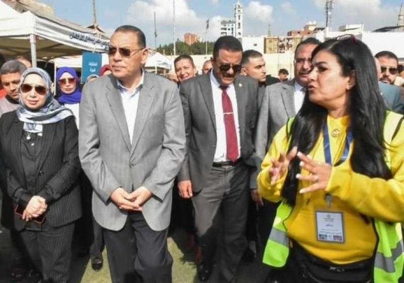 محافظ الشرقية يشارك في فعاليات حملة بالوعي مصر بتتغير للأفضل