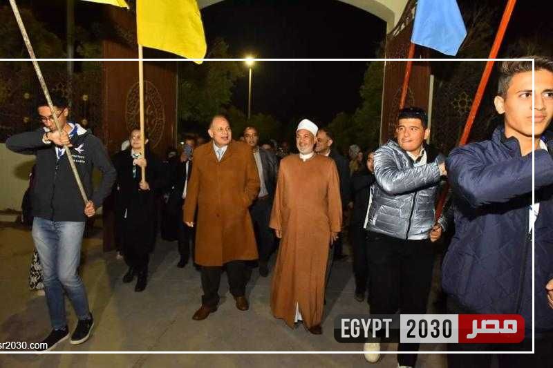 محافظ أسيوط يزور إيبارشية الأقباط الأرثوذوكس بأسيوط الجديدة للتهنئة بعيد الميلاد المجيد