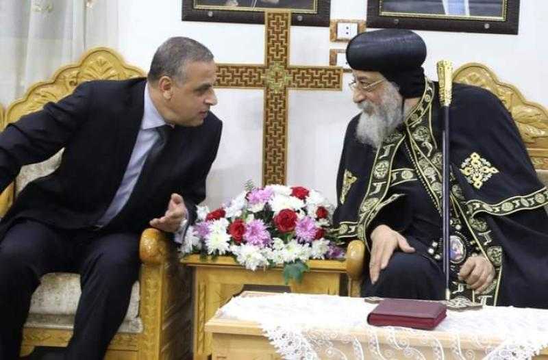 محافظ سوهاج يهنئ البابا تواضروس الثاني والأخوة المسيحيين بمناسبة عيد الميلاد المجيد