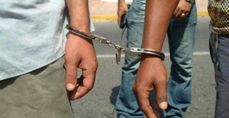 سقوط صاحب محل وعامل هاربين من تنفيذ 89 حكما قضائيا بالبحيرة