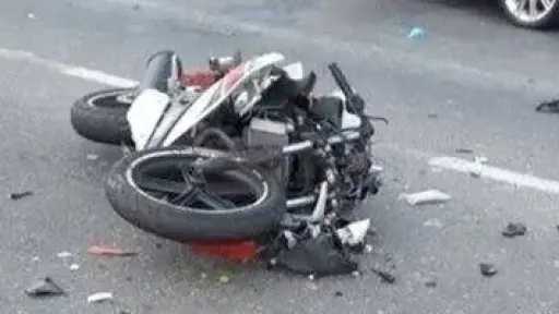 إصابة 3 أشخاص في انقلاب دراجة بخارية بسوهاج..... إصابة 3 أشخاص في انقلاب دراجة بخارية بسوهاج.. ونقلهم للمستشفى