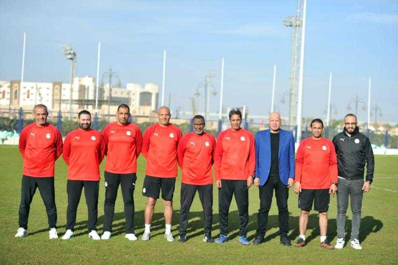 تدريبات بدنية قوية لمنتخب الناشئين 2008 على استاد الدفاع الجوي