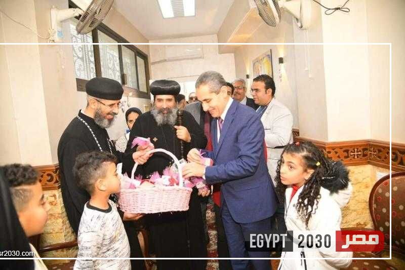 محافظ الغربية يزور كنائس المحافظة للتهنئة بعيد الميلاد
