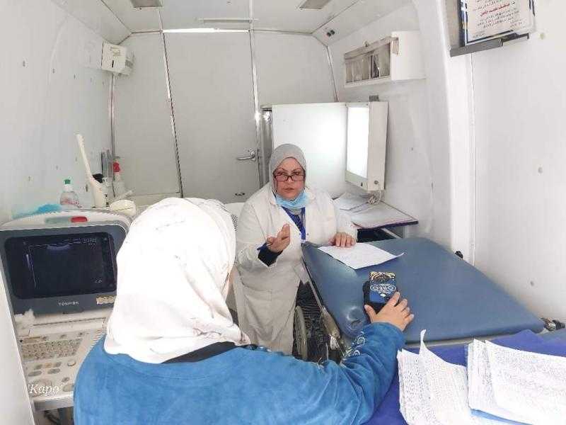 توقيع الكشف الطبي على 2249 مواطنًا خلال قافلة طبية بدمياط