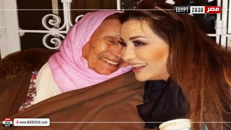 لطيفة ووالدتها الراحلة