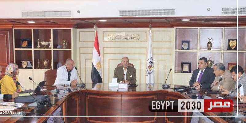 السكرتير العام لبني سويف يعقد اجتماعًا لاستعراض الحدود المشتركة مع المحافظات المجاورة