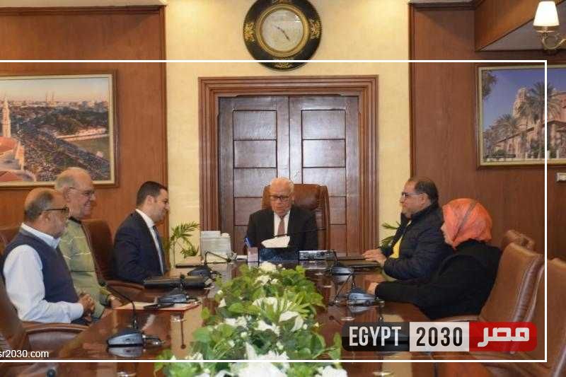 محافظ بورسعيد يتابع سير العمل بعدد من المشروعات الجديدة