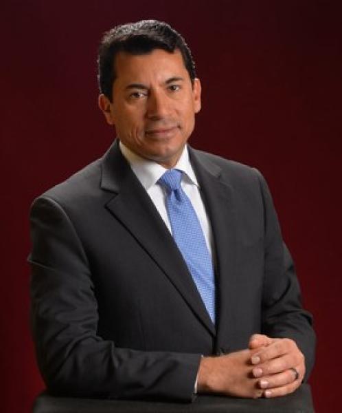 وزير الرياضة يتواصل مع سفير مصر بكوت ديفوار للاطمئنان على المنتخب